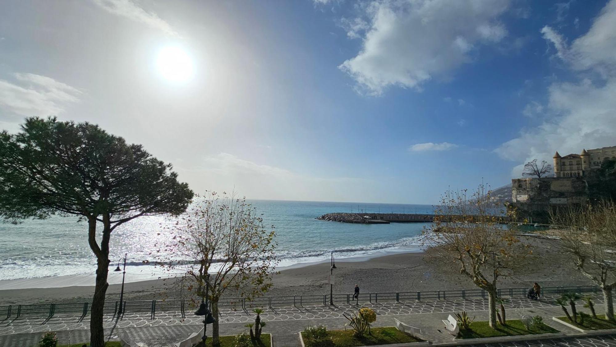 Galene - Beachfront In Costa D'Amalfi Maiori Eksteriør billede
