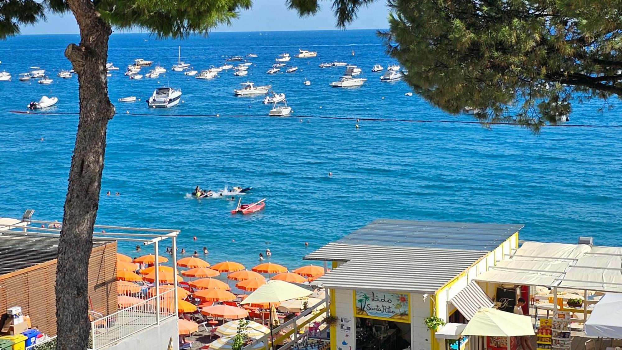 Galene - Beachfront In Costa D'Amalfi Maiori Eksteriør billede