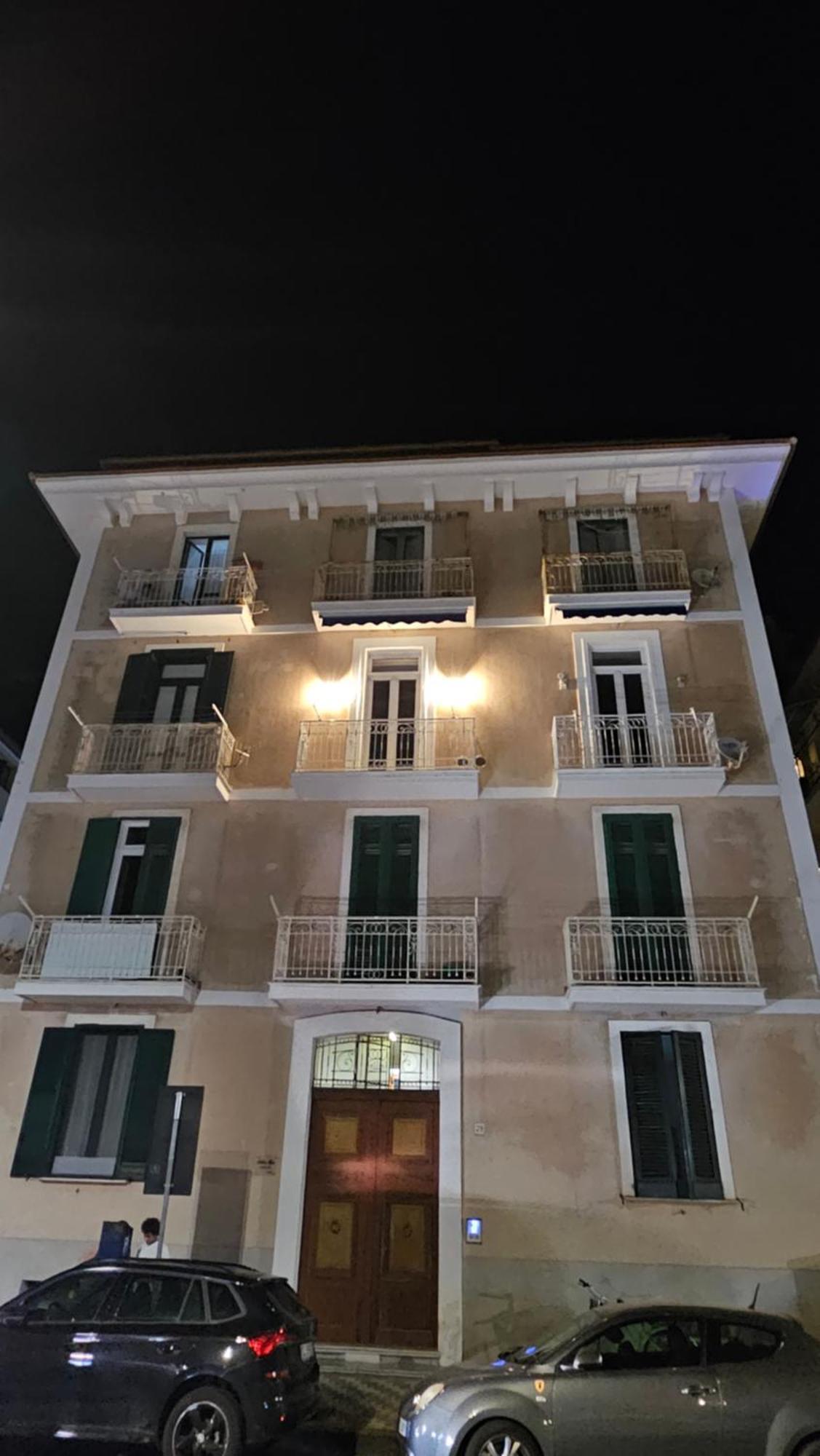 Galene - Beachfront In Costa D'Amalfi Maiori Eksteriør billede