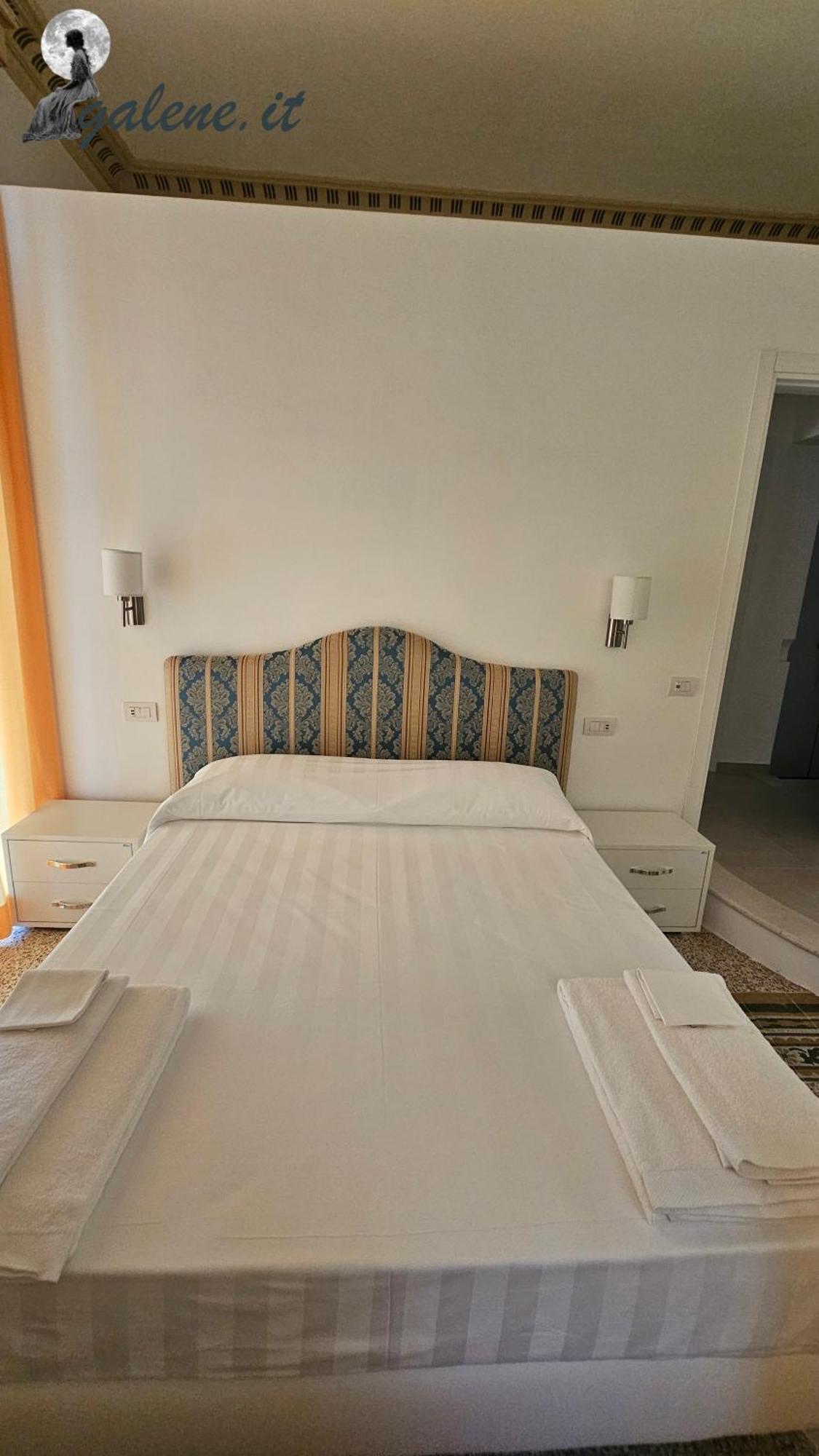Galene - Beachfront In Costa D'Amalfi Maiori Eksteriør billede