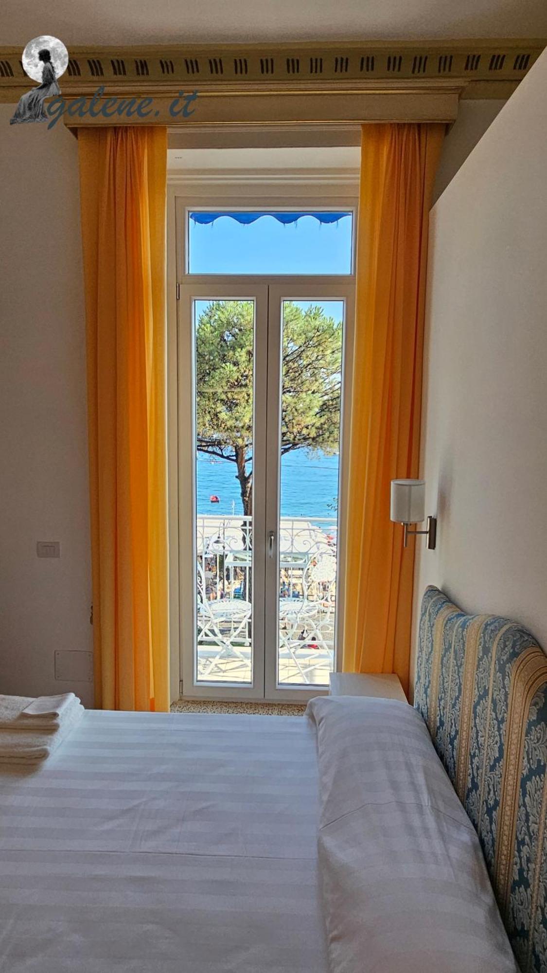 Galene - Beachfront In Costa D'Amalfi Maiori Eksteriør billede