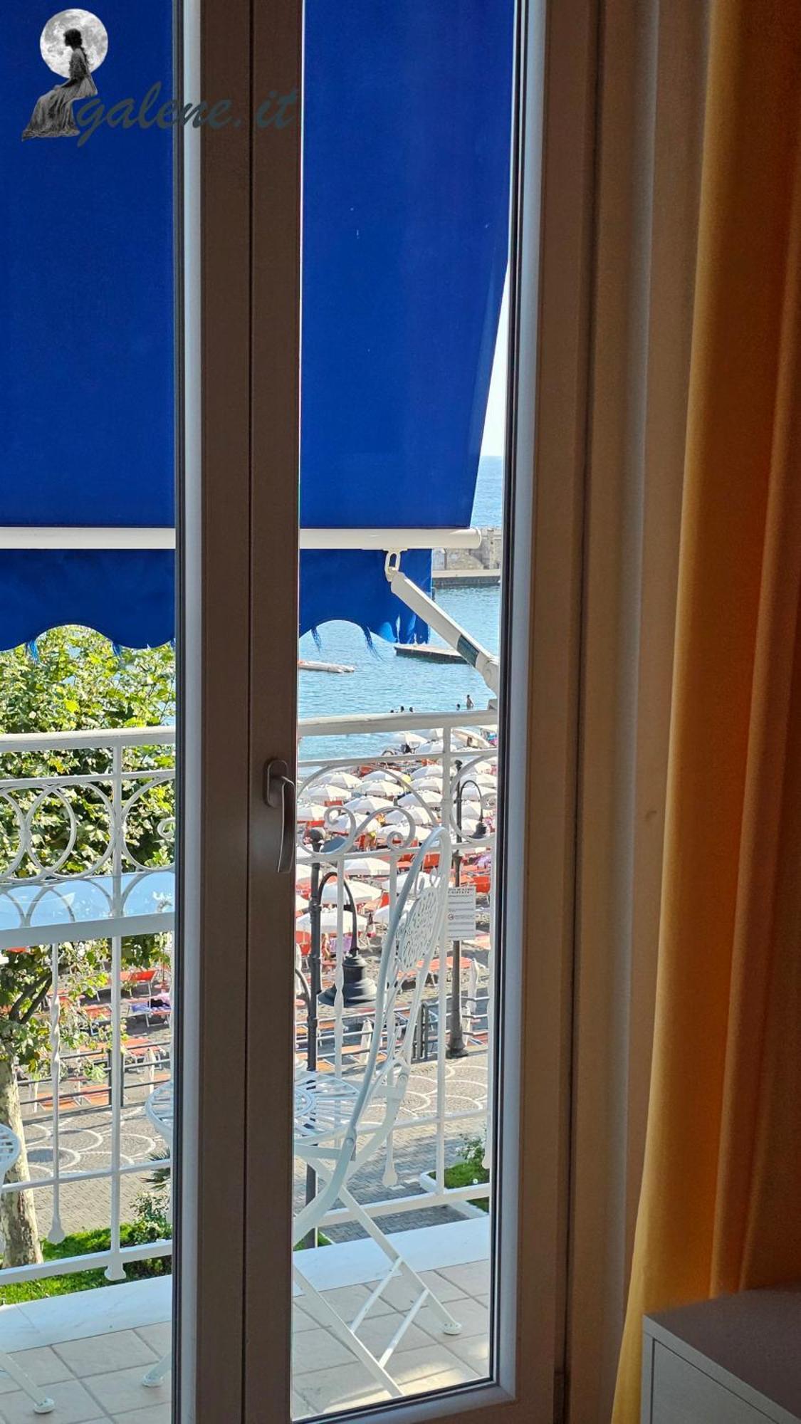 Galene - Beachfront In Costa D'Amalfi Maiori Eksteriør billede